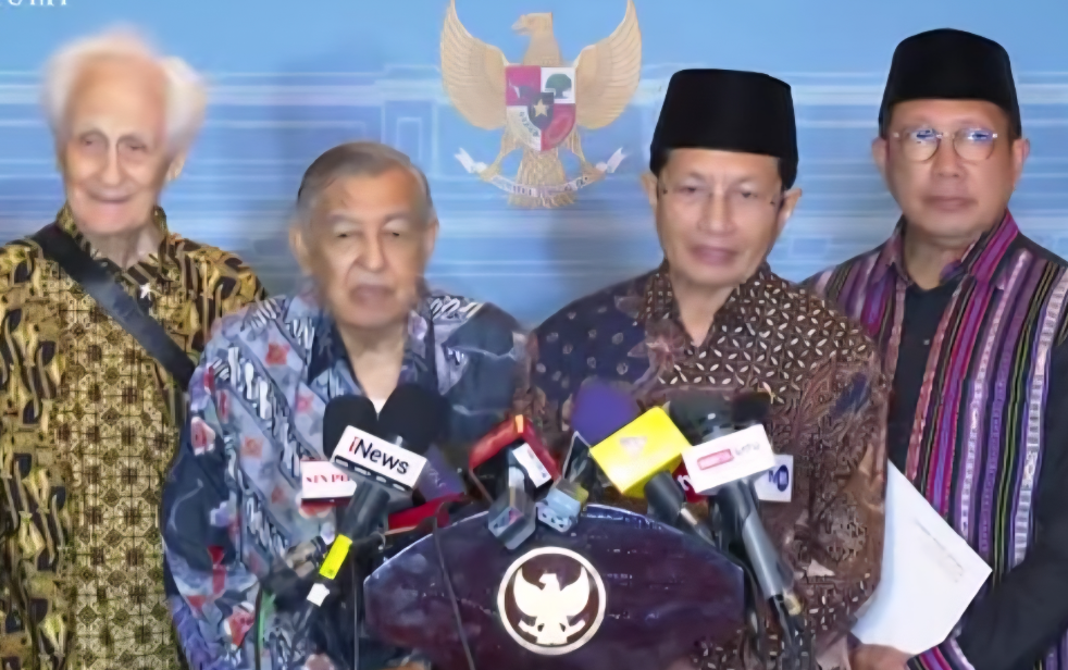 Bahas Isu-isu Kebangsaan Terkini, Menag Dampingi Presiden bertemu Gerakan Nurani Bangsa di Istana Negara